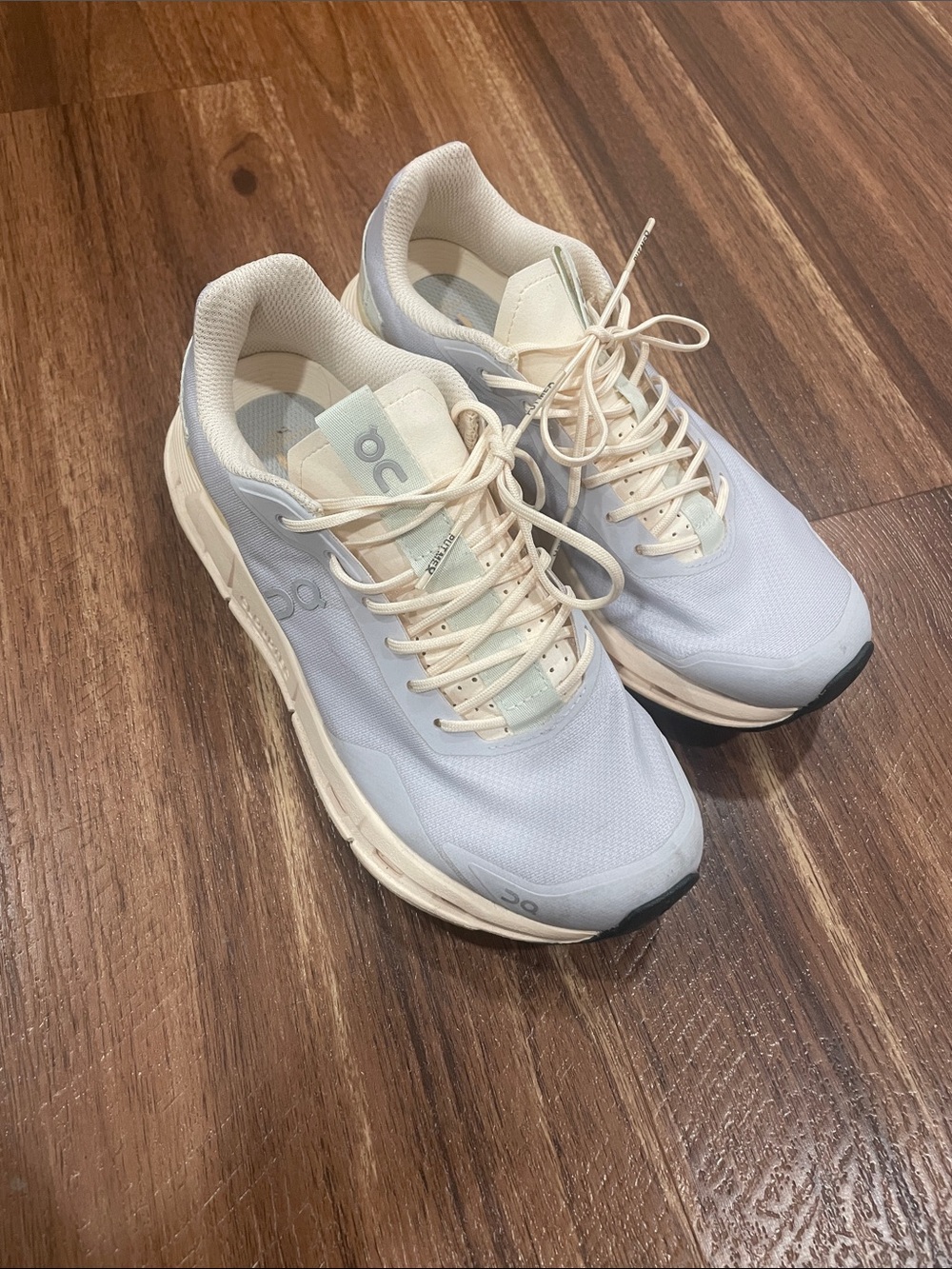 On Running Women's Light Blue and Cream Cloudswift Sneakers